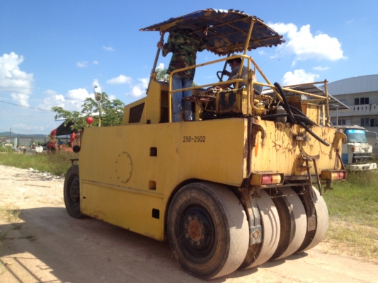 ขายรถบดล้อยาง 7 ล้อ ขายรถบดล้อยาง 7 ล้อ