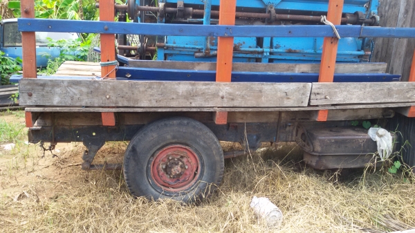 ขายรถ 4 ล้อเอล 74 พร้อมเครื่องนวดข้าว 5 ฟุต ขายรถ 4 ล้อเอล 74 พร้อมเครื่องนวดข้าว 5 ฟุต