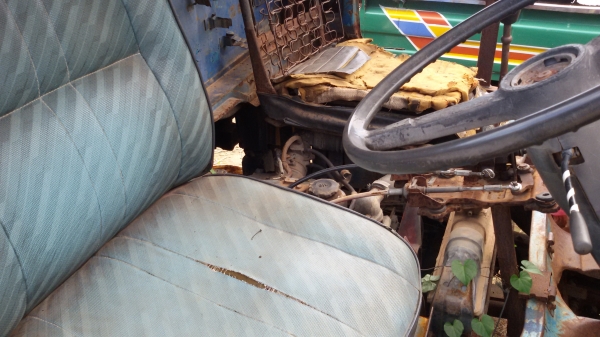 ขายรถ 4 ล้อเอล 74 พร้อมเครื่องนวดข้าว 5 ฟุต ขายรถ 4 ล้อเอล 74 พร้อมเครื่องนวดข้าว 5 ฟุต