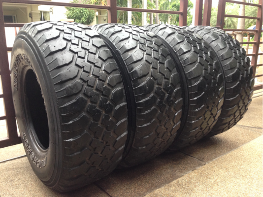 ยาง Mud Maxxis 33 12.5 R15 พร้อมใช้งาน ราคาไม่แพง