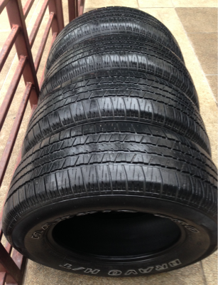 ยาง Maxxis 265 65 17 ปลายปี12 ดอกเต็มๆ ใช้กันยาว