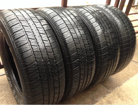 ยาง Maxxis 265 65 17 ปลายปี12 ดอกเต็มๆ ใช้กันยาว