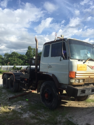 หัวลาก 2เพา ฮีโน่ 221 สภาพดีสวยพร้อมใช้งาน ทะเบียนพร้อมโอน  ราคา 495,000บ ต่อรองได้