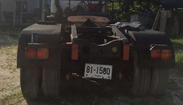 หัวลาก 2เพา ฮีโน่ 221 สภาพดีสวยพร้อมใช้งาน ทะเบียนพร้อมโอน  ราคา 495,000บ ต่อรองได้