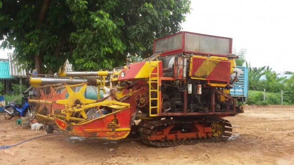 ขายด่วนๆ (170.000)ขายรถเกี่ยวอุ้ม 1.8ตัน เครื่อง+ปั้ม+ช่วงล่างใหม่ๆ 195-22-10