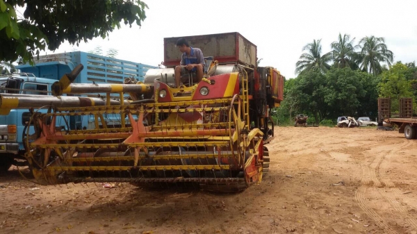 ขายด่วนๆ (170.000)ขายรถเกี่ยวอุ้ม 1.8ตัน เครื่อง+ปั้ม+ช่วงล่างใหม่ๆ 195-22-10