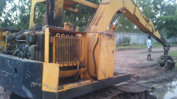 ขายรถแบ็คโฮ คีบไม้ ขายรถแบ็คโฮ คีบไม้