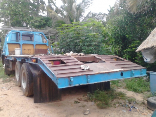 ขายเทเลอร์ nissan  ud  1 เพลา