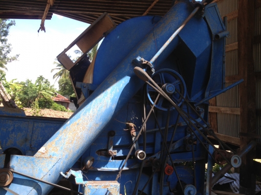 เกษตรพัฒนา ตู้นวดข้าว รุ่น สิงห์เปลือยจัมโบ้