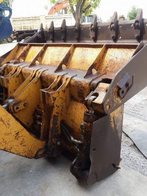 รถแทรคเตอร์ CAT 953