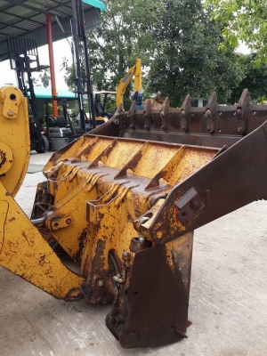 รถแทรคเตอร์ CAT 953