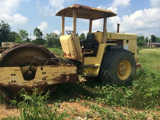 รถบด BROMAX ขนาด 10 ตัน แบบ 2 เพลา.