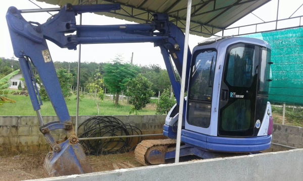 ขายรถแบคโฮ KOMATSU PC50UU-2E ซีเรียล 17294 เอกสารอินวอย ราคา 590000