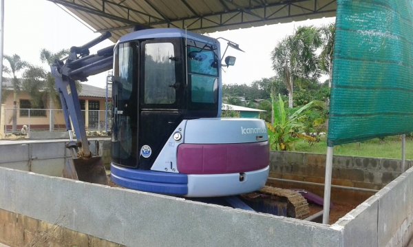 ขายรถแบคโฮ KOMATSU PC50UU-2E ซีเรียล 17294 เอกสารอินวอย ราคา 590000