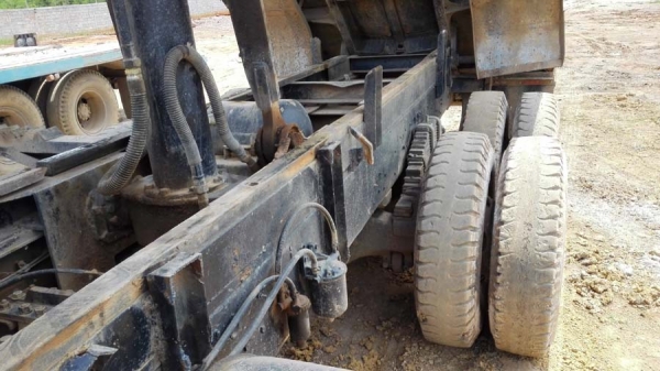 สิบล้อมือสอง,Hino Sumo227 EM100 เดิมๆ ดั๊มสองเพลา