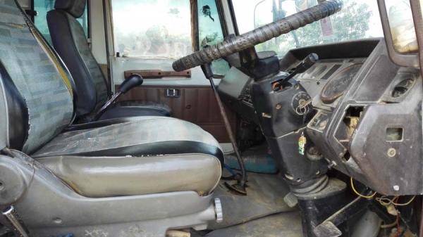 สิบล้อมือสอง,Hino Sumo227 EM100 เดิมๆ ดั๊มสองเพลา