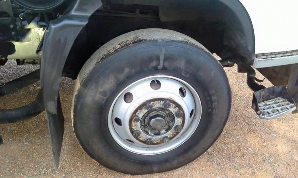 ขายหัวลาก 330 ยี่ห้อ HiNo รุ่น FM1A ปี52