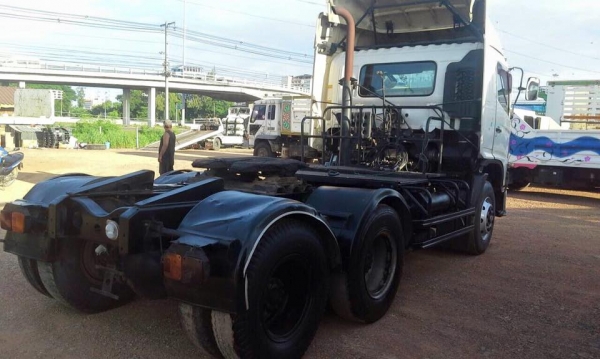 ขายหัวลาก 330 ยี่ห้อ HiNo รุ่น FM1A ปี52