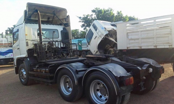 ขายหัวลาก 330 ยี่ห้อ HiNo รุ่น FM1A ปี52