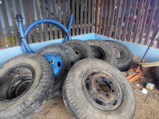 ขายครับช่วงล่าง เอฟ สิงใฮเทค40000ต่อรองได้ครับ กะทะ+ยาง6เส้น ขอบ20