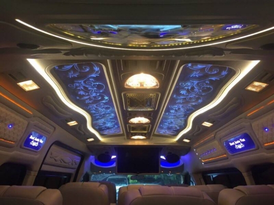 โทร 0922726669 ตันหยงออโต้แวน รถตู้ดีเซลล์ ปี 13 แต่งวีไอพี แอร์ไมโครบัส ราคา 1,029,000 [km