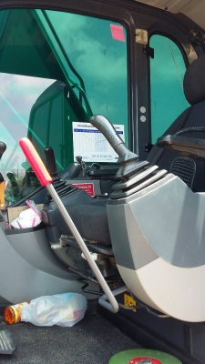 ขายรถแบคโฮ KOBELCO sk140-8 superรถสวยทำงานน้อย 7,000ชม.เอกสารพร้อมรถสวยพร้อมใช้ราคา1,600,000 090-772-3710 090-772-3708