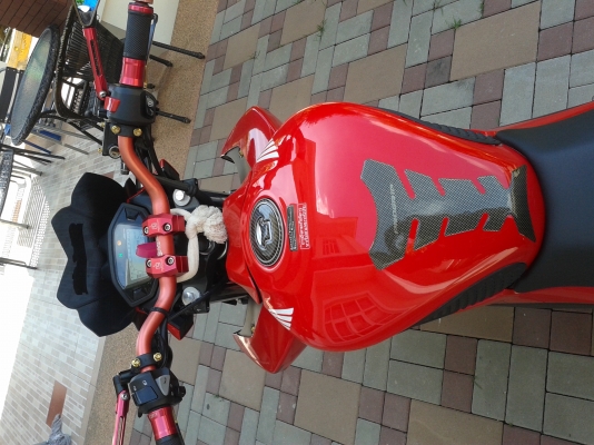 ขาย CB 300 F แต่งเต็ม วิ่งมา 1000 โล ขาย CB 300 F แต่งเต็ม วิ่งมา 1000 โล