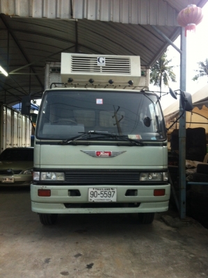 ขายด่วน!! รถตู้บรรทุก 6 ล้อ ตู้ทำความเย็น ตู้เปิดข้าง เปิดหลัง สภาพดี พร้อมใช้งาน
