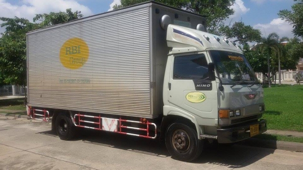 ขาย hino  fc 120 แรง ตู้แห้ง 5.5 เมตร พร้อมใช้งาน