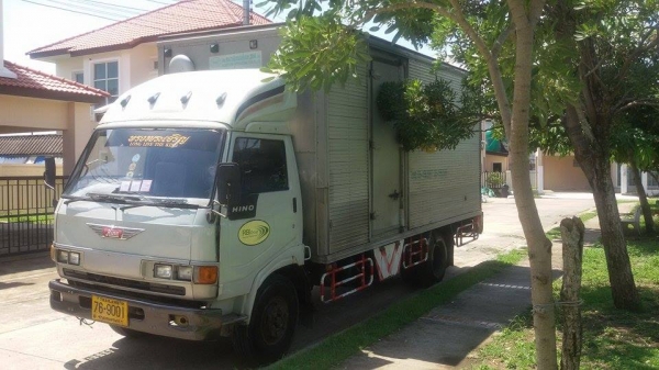 ขาย hino  fc 120 แรง ตู้แห้ง 5.5 เมตร พร้อมใช้งาน