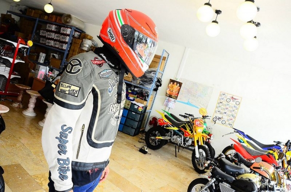 เสื้อ ออกทริป ของเข้า Yellow corn   ยี่ห้อ JAPAN ของนำเข้า เสื้อ YELLOW CORN ของแท้ 100 \% มี7 รุ่นมี M L LL XXLเสื้อ ออกทริป ของเข้า Yellow corn bb-2103  ยี่ห้อ JAPAN ของนำเข้า เสื้อ YELLOW CORN ของแท้ 100 \% มี7 รุ่นมี M L LL XXL