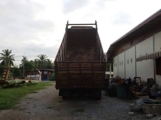 ขายดั้ม2เพลา HINO FM17 เครื่อง195แรง สภาพพร้อมใช้งาน เอกสารพร้อมโอน สนใจโทร 090-8588220คุณนะ 093-3258446คุณบิว หรือเข้าดูสินค้าอื่นๆได้ที่ www.truck.in.th/498 หรือเพจFacebook ณรงค์ ซื้อขายรถมือสอง (เว็บไซต์ส่วนตัว) หรือFacebook ตลาดรถมือสอง คุณนะ