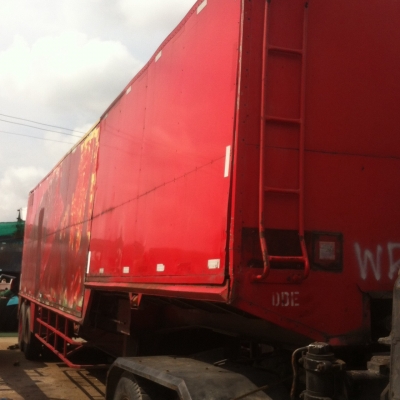 ขายหางตู้โค๊กยาว12เมตรสภาพพร้อมใช้พื้นภายในตามแบบตู้สนใจติดต่อด่วน