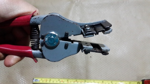 คีมปลอกสายไฟออโต คีมปลอกสายไฟออโต