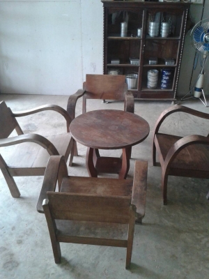 ชุดเก้าอี้กาแฟแขนอ่อนไม้สักงานเก่า ชุดเก้าอี้กาแฟแขนอ่อนไม้สักงานเก่า