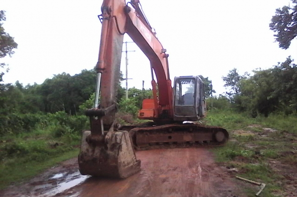 ขายรถแบคโฮ HITACHI EX200-2 ราคา 430000