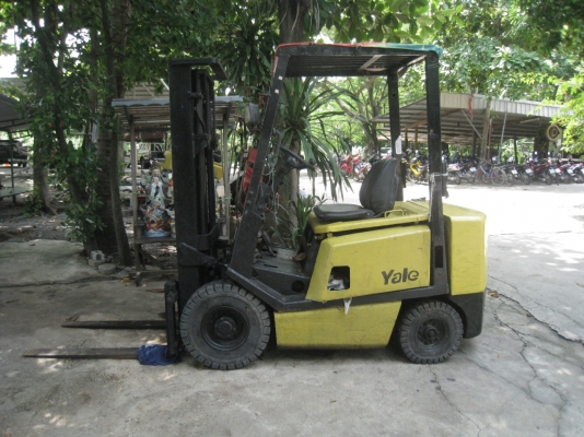 ขายรถโฟล์คลิฟต์ YALE ยก 2.5 ตัน สูง 3 เมตร เครื่องดีเซล ราคา 85000