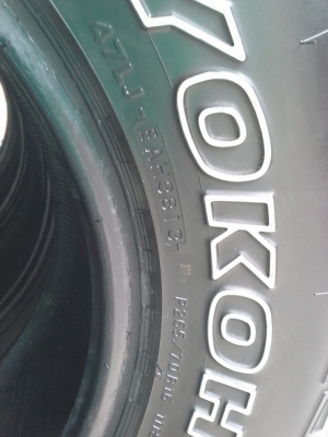 Yokohama AT-S ขนาด 265/70/16 ปลายปี13 สวยๆ 1ชุด