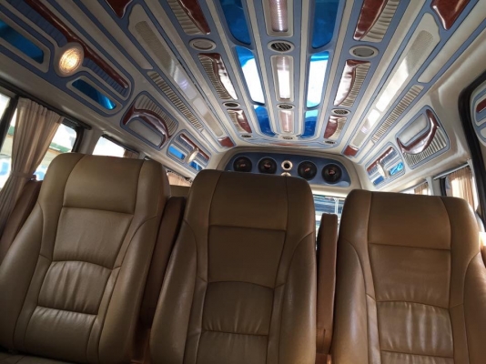 ขายรถตู้ดีเซล2.5ปี06แต่งวีไอพีเบาะสามแถวโทร0877758887นางเบสท์รถตู้ท่าพระ