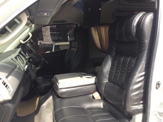 ขายรถตู้ดีเซล2.5ปี06แต่งวีไอพีเบาะสามแถวโทร0877758887นางเบสท์รถตู้ท่าพระ