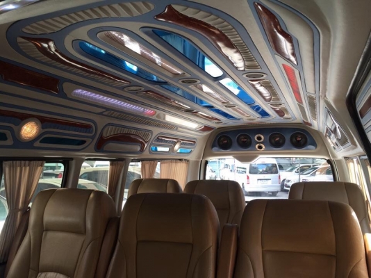 ขายรถตู้ดีเซล2.5ปี06แต่งวีไอพีเบาะสามแถวโทร0877758887นางเบสท์รถตู้ท่าพระ