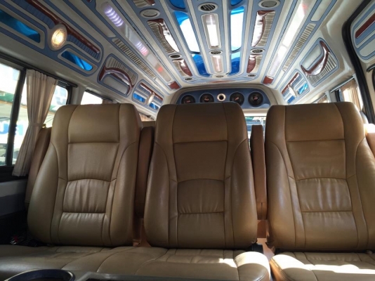 ขายรถตู้ดีเซล2.5ปี06แต่งวีไอพีเบาะสามแถวโทร0877758887นางเบสท์รถตู้ท่าพระ