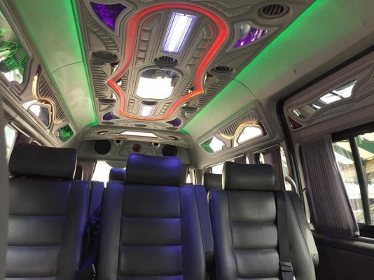 ขายดีเซล2.5ปี10เกียMTสีขายโทร0877758887นางเบสท์รถตู้ท่าพระ ขายดีเซล2.5ปี10เกียMTสีขายโทร0877758887นางเบสท์รถตู้ท่าพระ