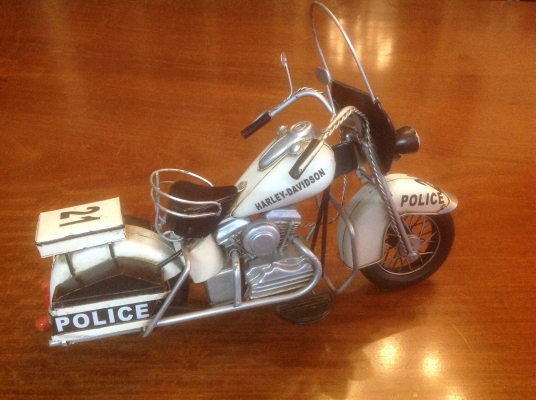 ขายรถโมเดลสังกะสี มอเตอร์ไซค์ HARLEY-DAVIDSON งานแฮนด์เมด สวยๆ ความยาวของรถ 14" หนาและหนัก 1 kg.