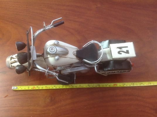 ขายรถโมเดลสังกะสี มอเตอร์ไซค์ HARLEY-DAVIDSON งานแฮนด์เมด สวยๆ ความยาวของรถ 14" หนาและหนัก 1 kg.