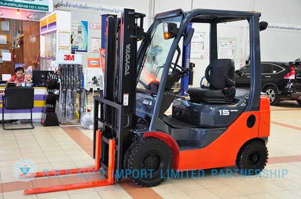 ขายรถโฟล์คลิฟท์มือสอง TOYOTA รุ่น 8FDL15 ราคา xxx,xxx บาท นำเข้าจากประเทศญี่ปุ่น 100\% ไม่เคยใช้งานในไทย