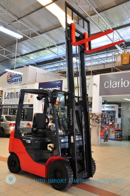 ขายรถโฟล์คลิฟท์มือสอง TOYOTA รุ่น 8FDL15 ราคา xxx,xxx บาท นำเข้าจากประเทศญี่ปุ่น 100\% ไม่เคยใช้งานในไทย