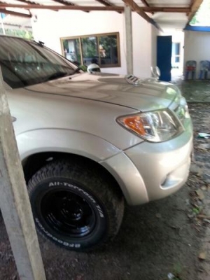 ขาย vigo 3.0 ปี 2007 4 ประตู