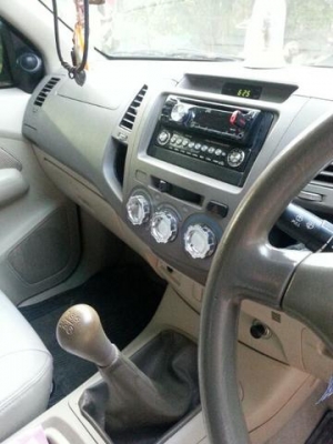 ขาย vigo 3.0 ปี 2007 4 ประตู