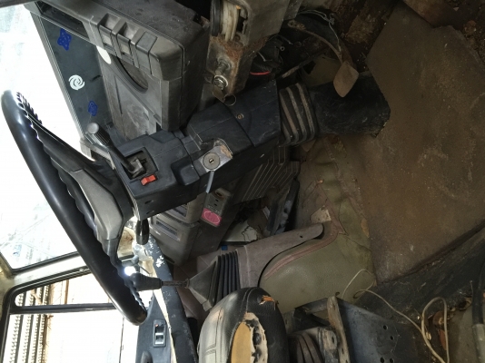 ขายFSR11 เครื่อง175.  ยาง900.  หัวลากคลัทชี. เครื่องดี เกียดี